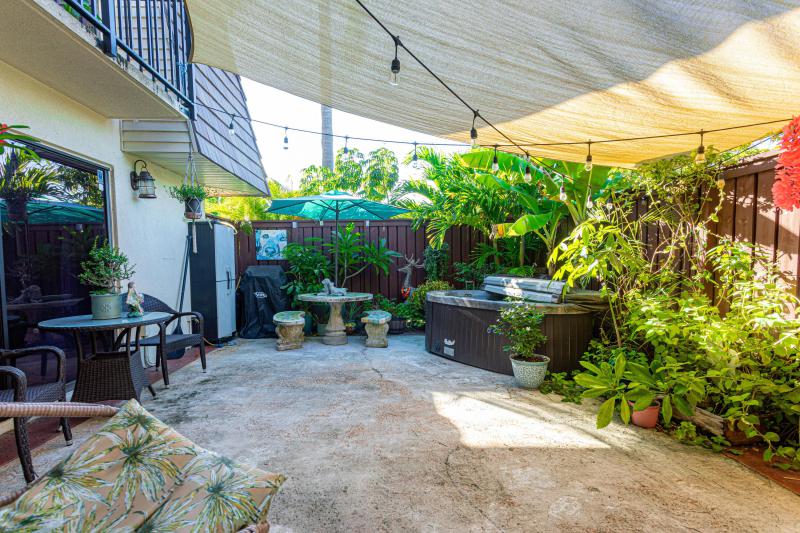  Condo & Townhome Photos