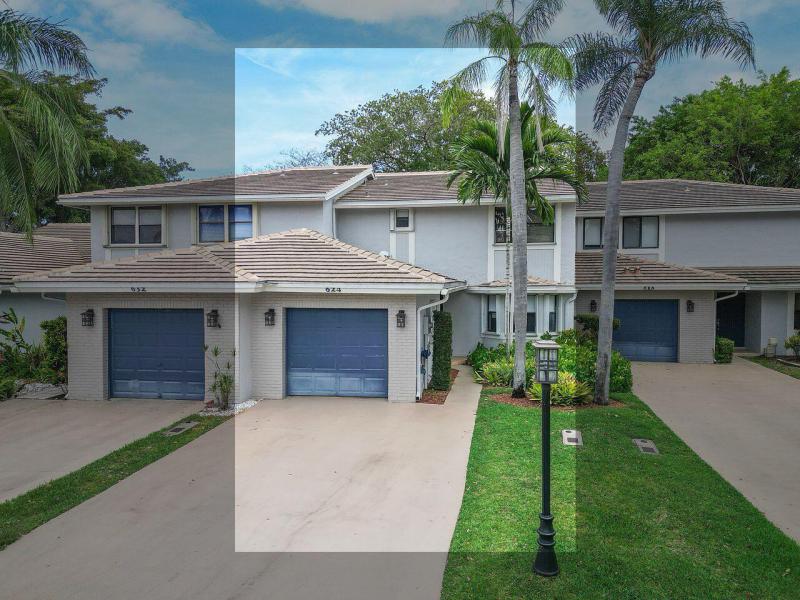  Condo & Townhome Photos