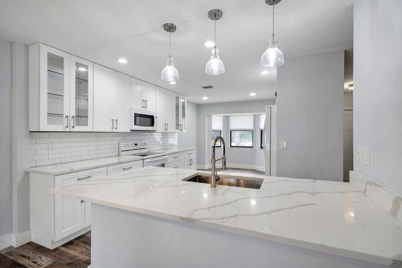  Condo & Townhome Photos
