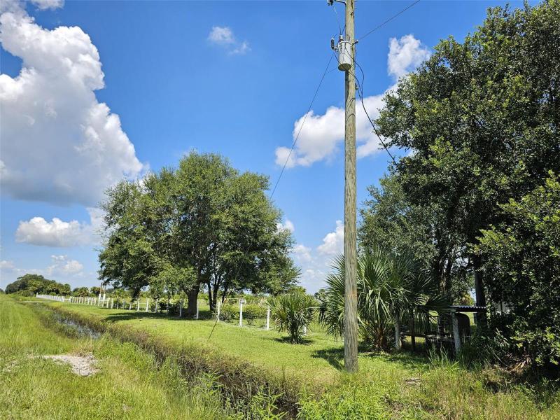  Commercial & Industrial Land Images 