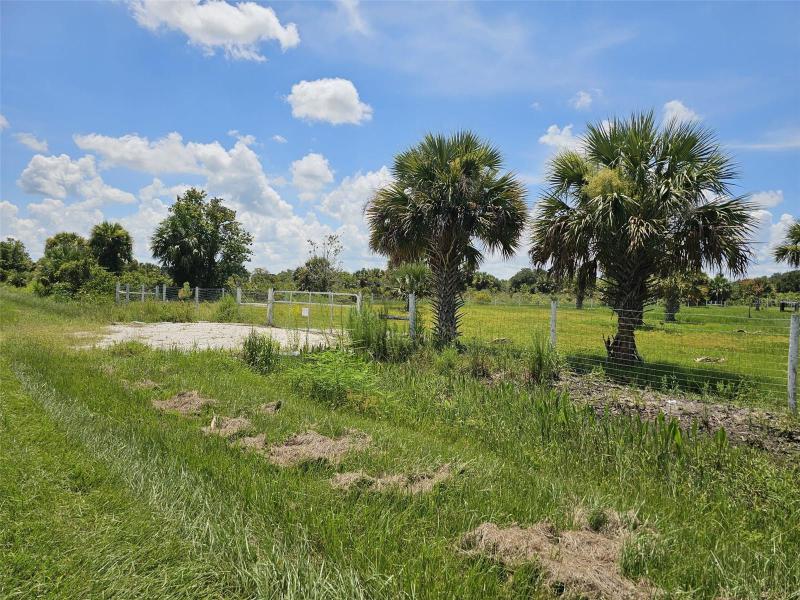  Commercial & Industrial Land Images 