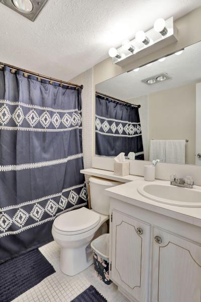  Condo & Townhome Photos