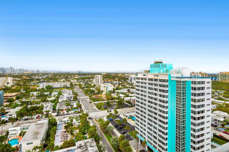  Condo & Townhome Photos