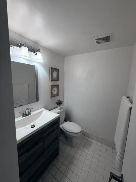  Condo & Townhome Photos
