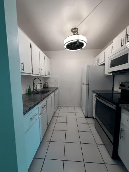  Condo & Townhome Photos