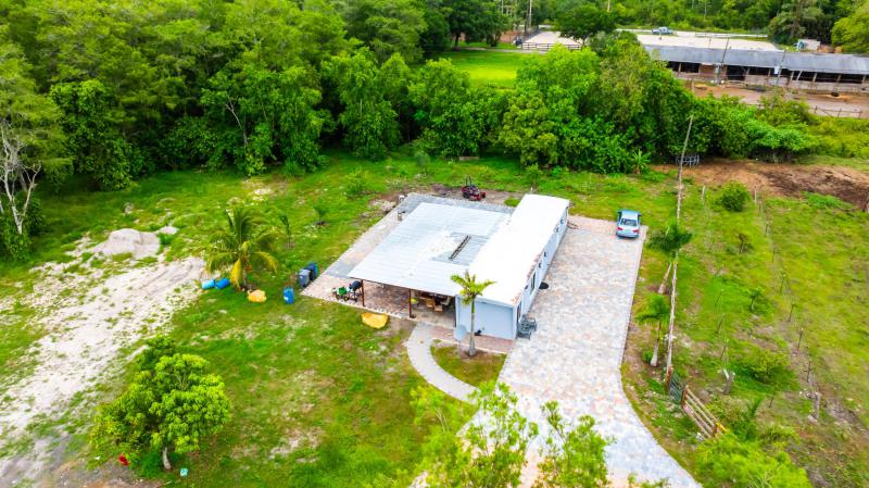  Commercial & Industrial Land Images 