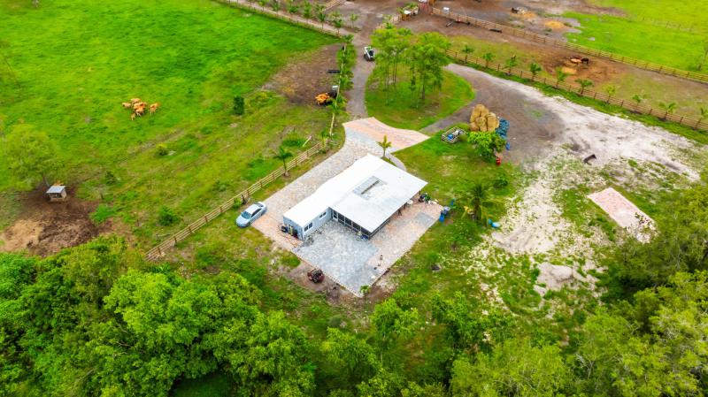  Commercial & Industrial Land Images 