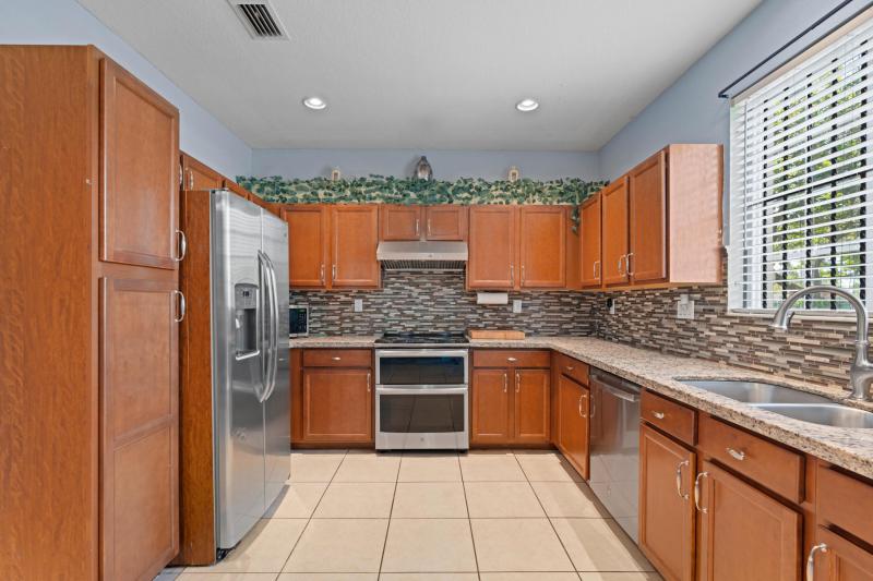  Condo & Townhome Photos