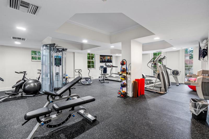  Condo & Townhome Photos