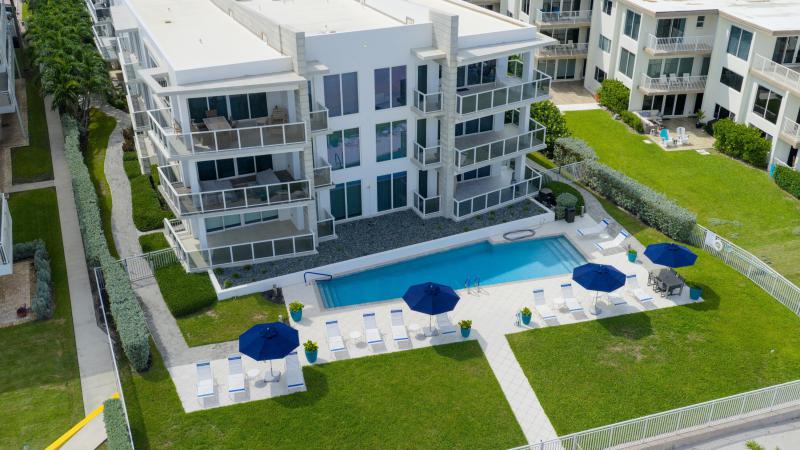 Condo & Townhome Photos