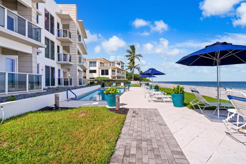  Condo & Townhome Photos
