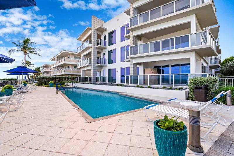  Condo & Townhome Photos