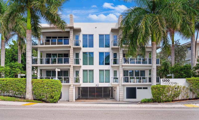  Condo & Townhome Photos