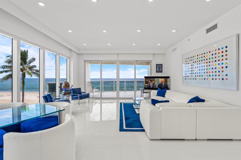  Condo & Townhome Photos