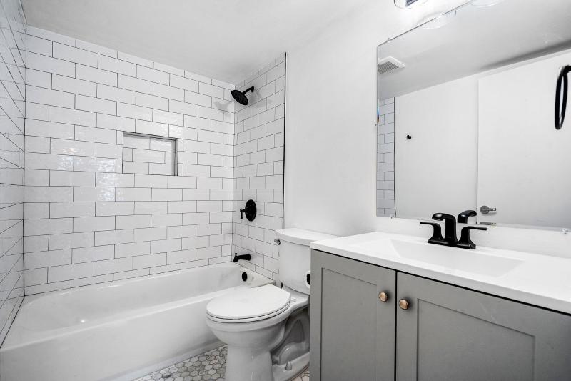  Condo & Townhome Photos