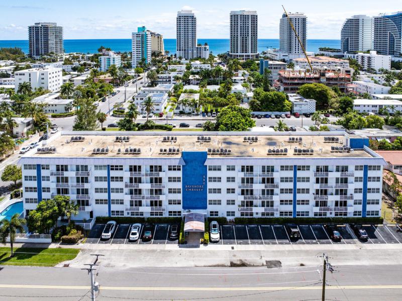  Condo & Townhome Photos