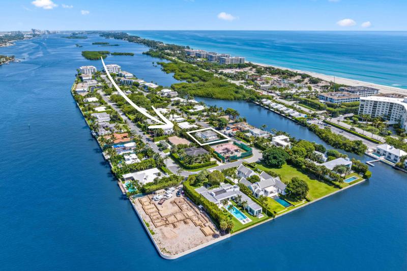  Single Family Homes Photo 2:  Palm Beach,  FL 33480