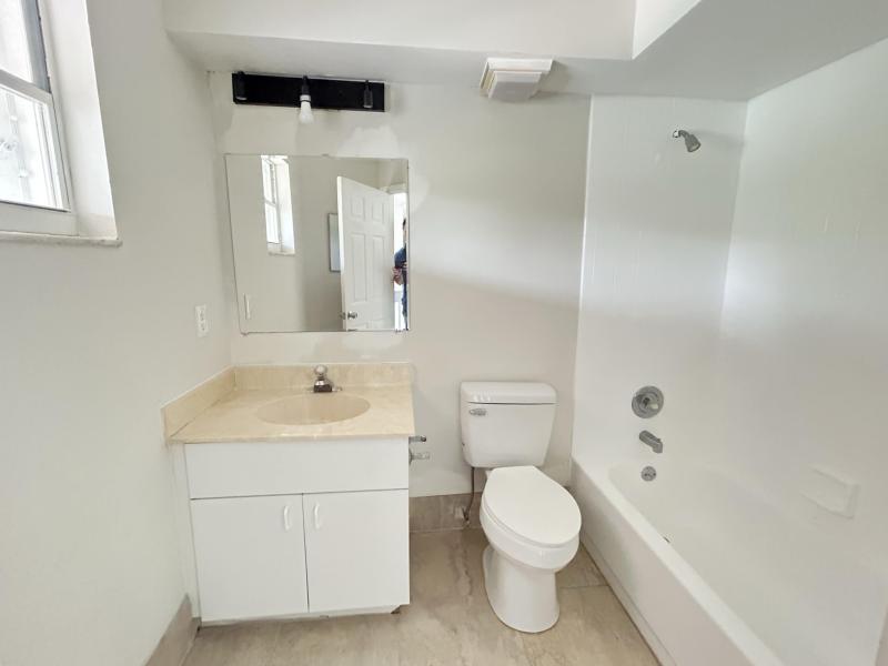  Single Family Homes Photo 10:  Greenacres,  FL 33463