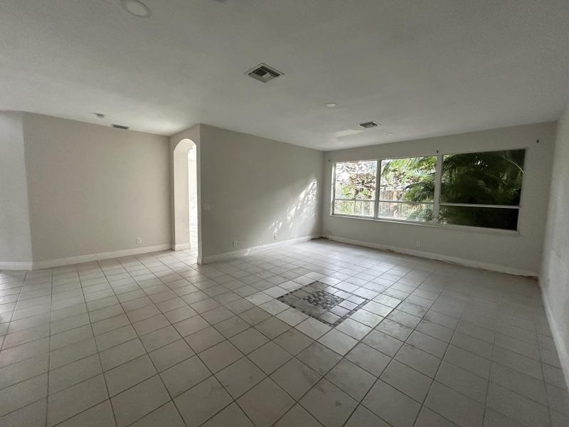  Single Family Homes Photo 7:  Greenacres,  FL 33463