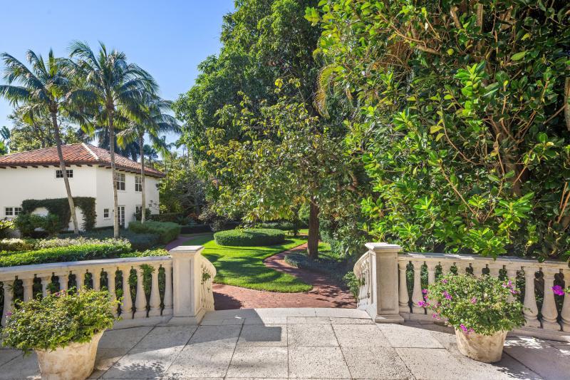  Single Family Homes Photo 100:  Palm Beach,  FL 33480