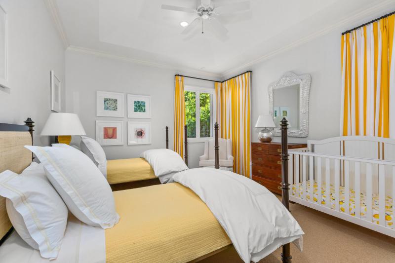  Single Family Homes Photo 85:  Palm Beach,  FL 33480