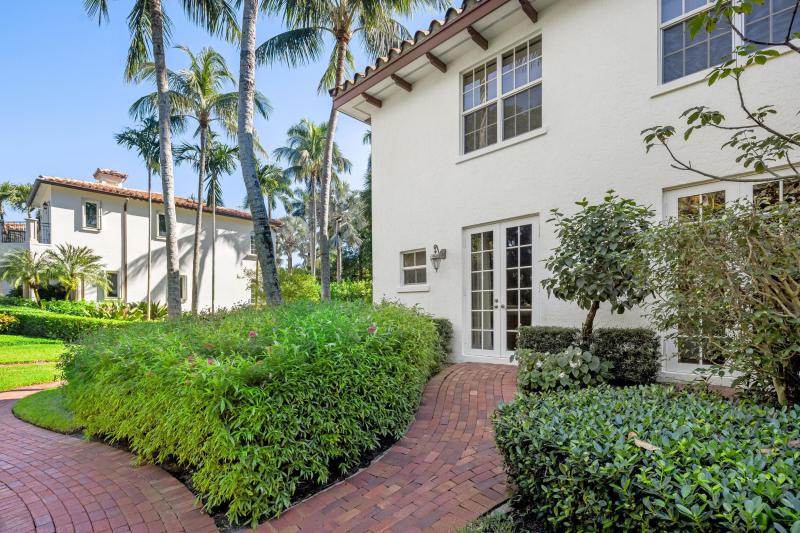  Single Family Homes Photo 93:  Palm Beach,  FL 33480