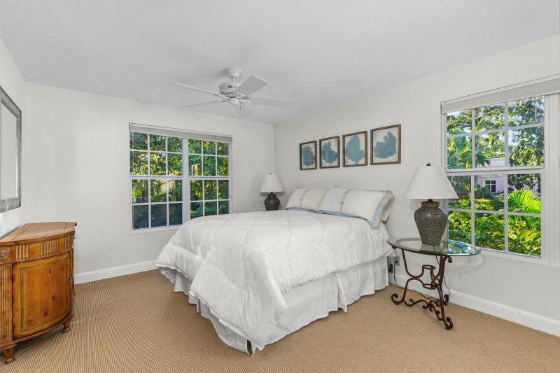  Single Family Homes Photo 99:  Palm Beach,  FL 33480
