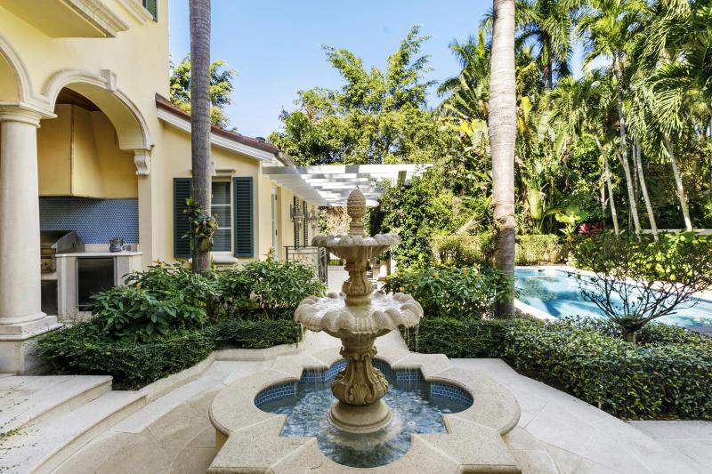  Single Family Homes Photo 20:  Palm Beach,  FL 33480