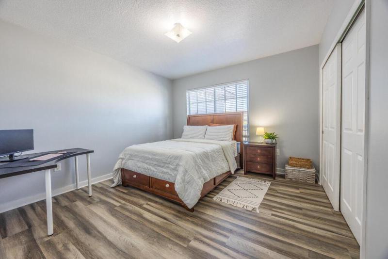  Condo & Townhome Photos