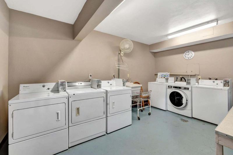  Condo & Townhome Photos