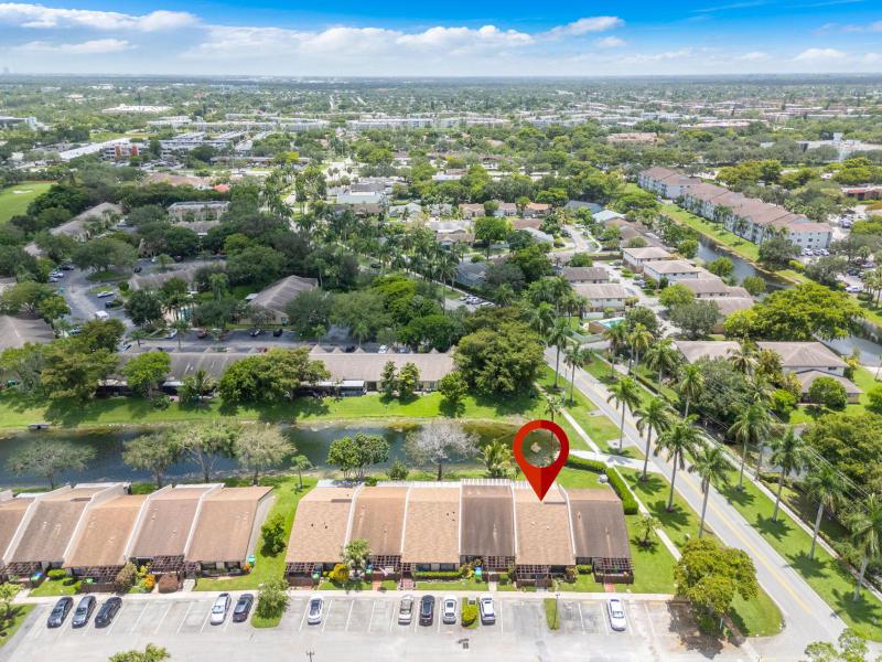  Condo & Townhome Photos
