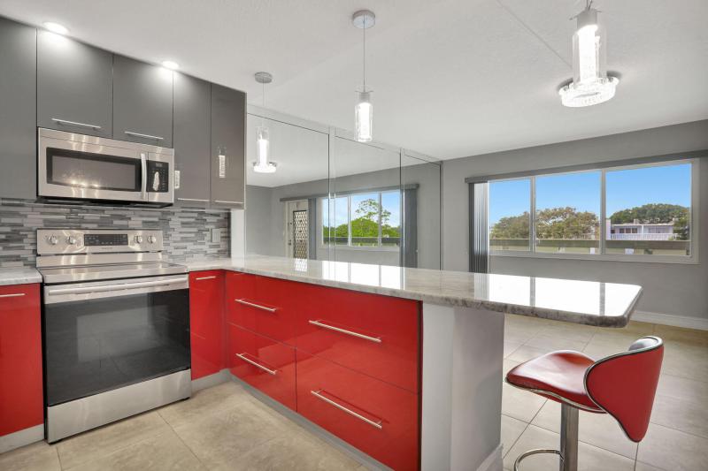  Condo & Townhome Photos