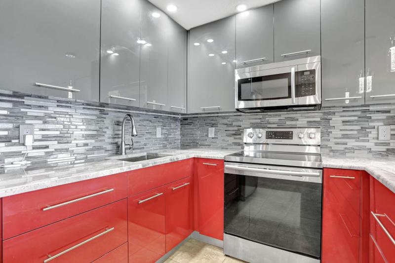  Condo & Townhome Photos