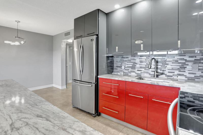  Condo & Townhome Photos
