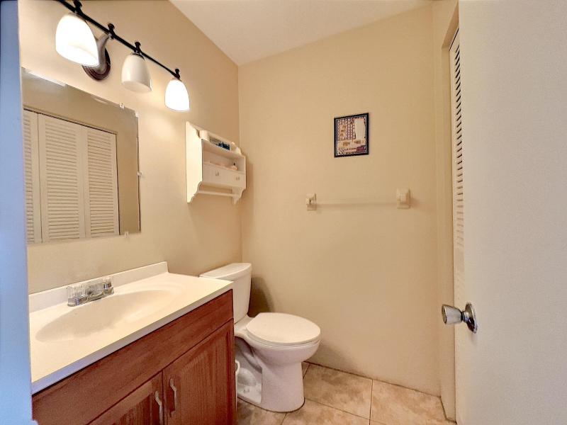  Condo & Townhome Photos