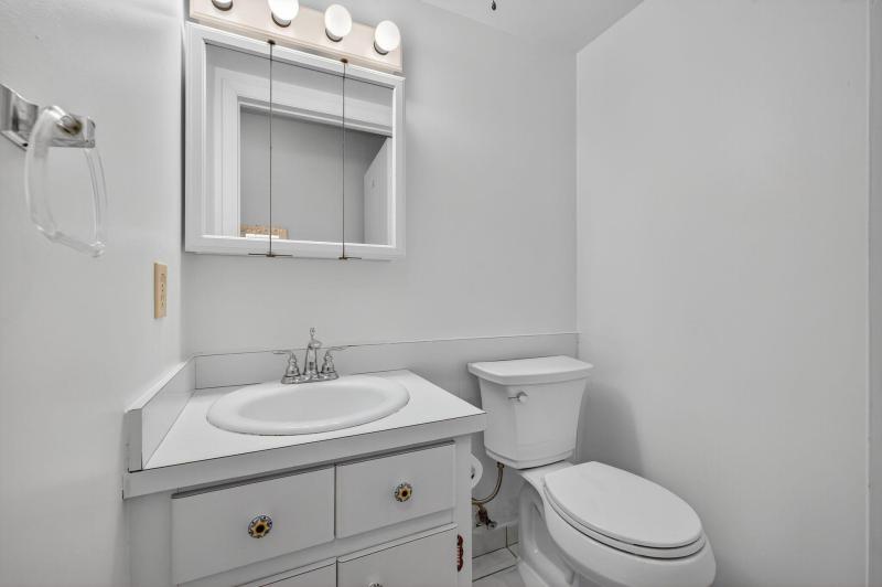  Condo & Townhome Photos