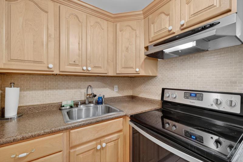  Condo & Townhome Photos