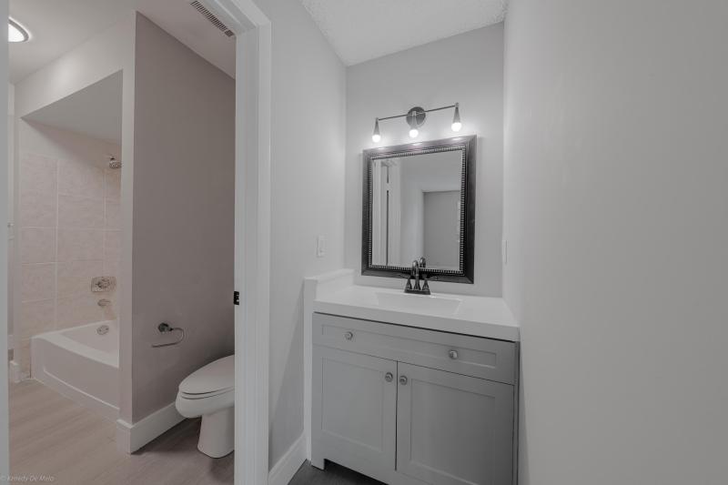  Condo & Townhome Photos