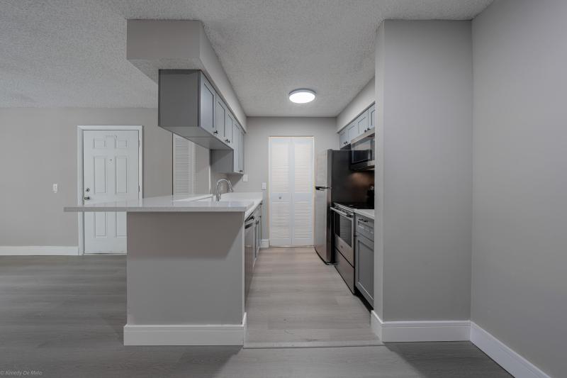  Condo & Townhome Photos