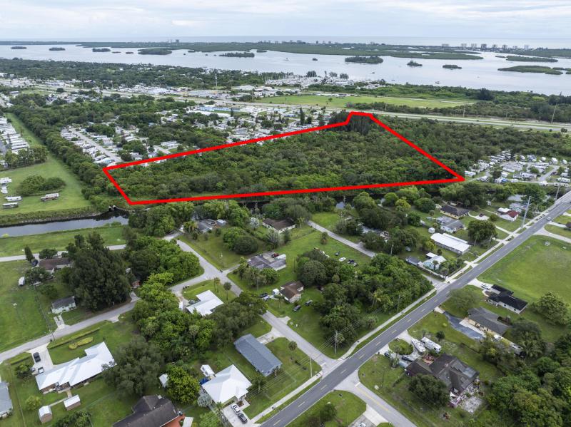  Commercial & Industrial Land Images 