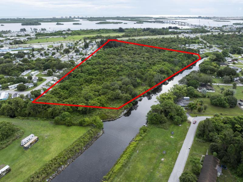  Commercial & Industrial Land Images 