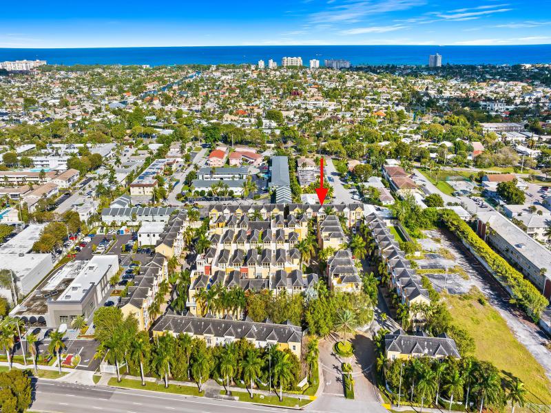  Condo & Townhome Photos