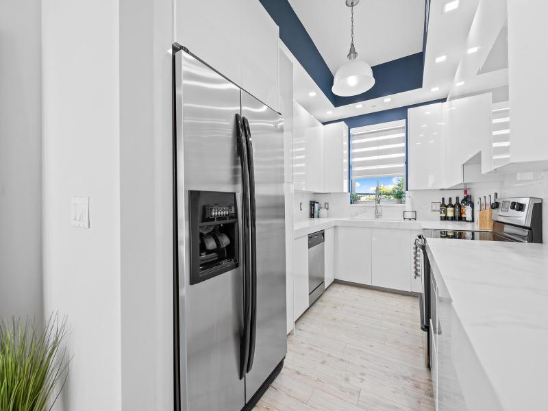  Condo & Townhome Photos