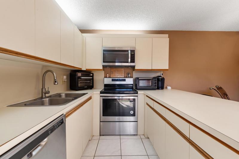  Condo & Townhome Photos