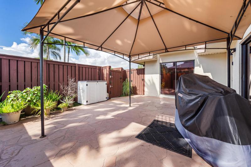  Condo & Townhome Photos