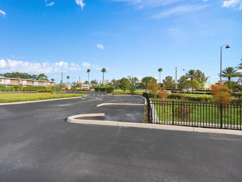  Commercial & Industrial Land Images 