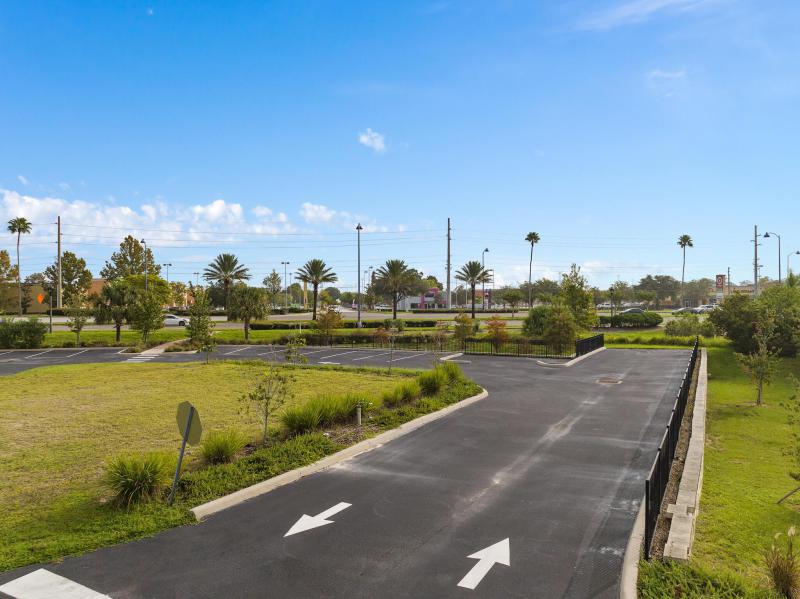  Commercial & Industrial Land Images 