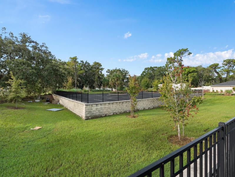  Commercial & Industrial Land Images 