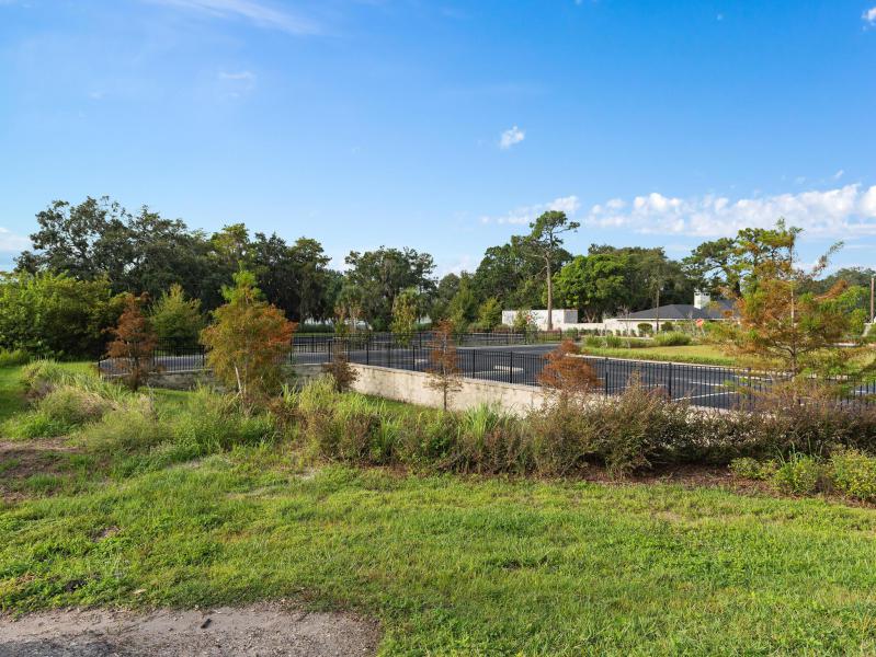  Commercial & Industrial Land Images 
