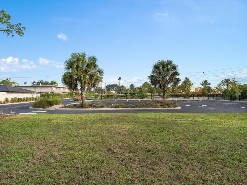  Commercial & Industrial Land Images 